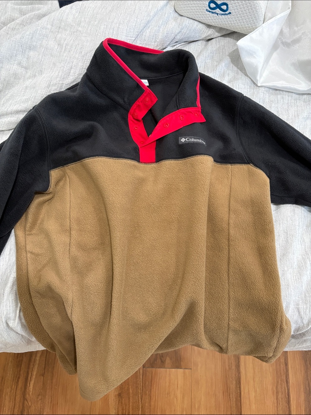 Columbia Men’s Black & Brown Fleece Zip-Up with Red Trim